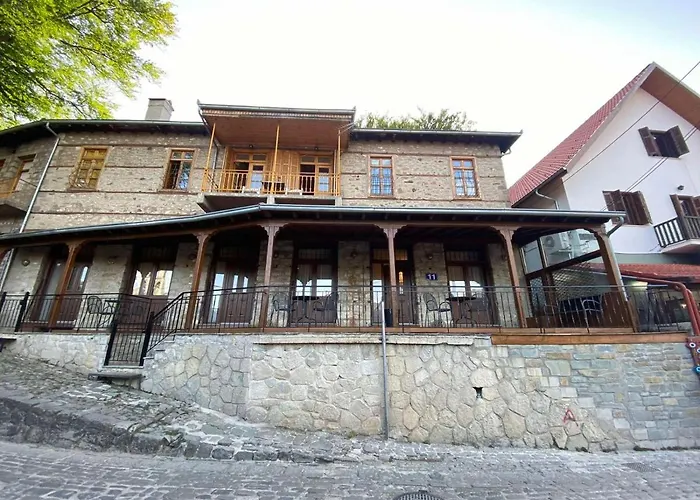 11 Luxury Apartments Metsovo.