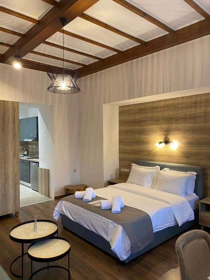 11 Luxury Metsovo. *